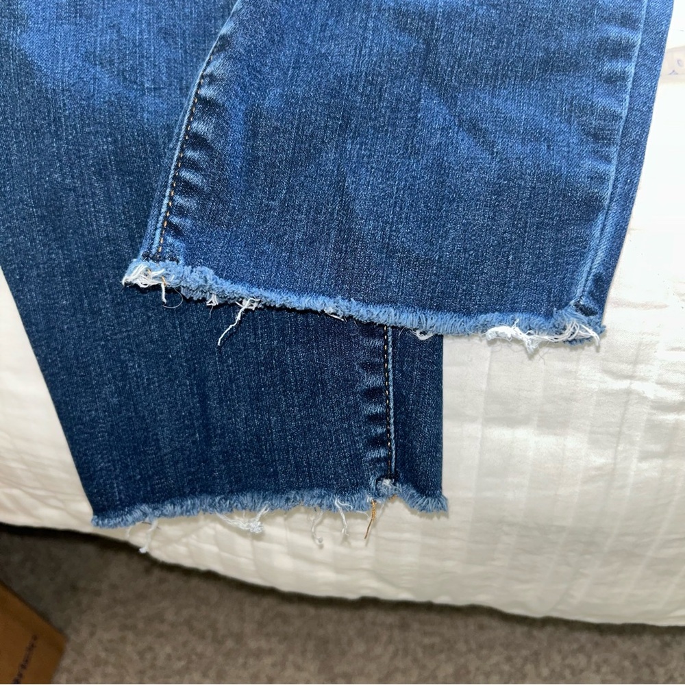 Universal Thread Blue High Rise Skinny Jeans - Picture 3 of 4